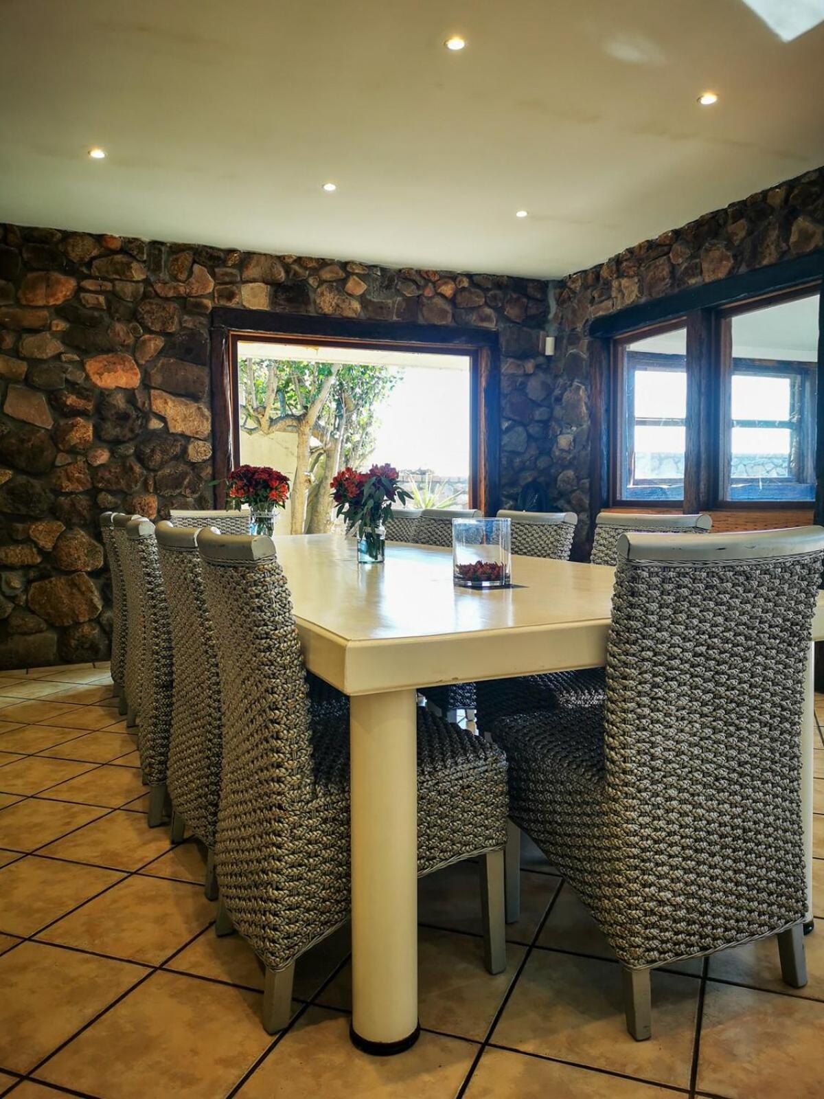 29 On Edward - 4 Bedroom House * Cape Town